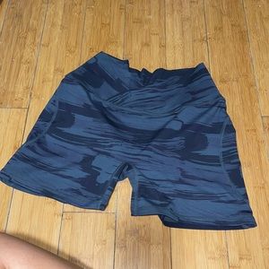 Alphalete surface pro blue canvas camo shorts